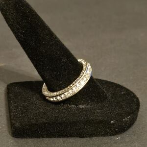 Silver band cz inlay on top, front and back...25047